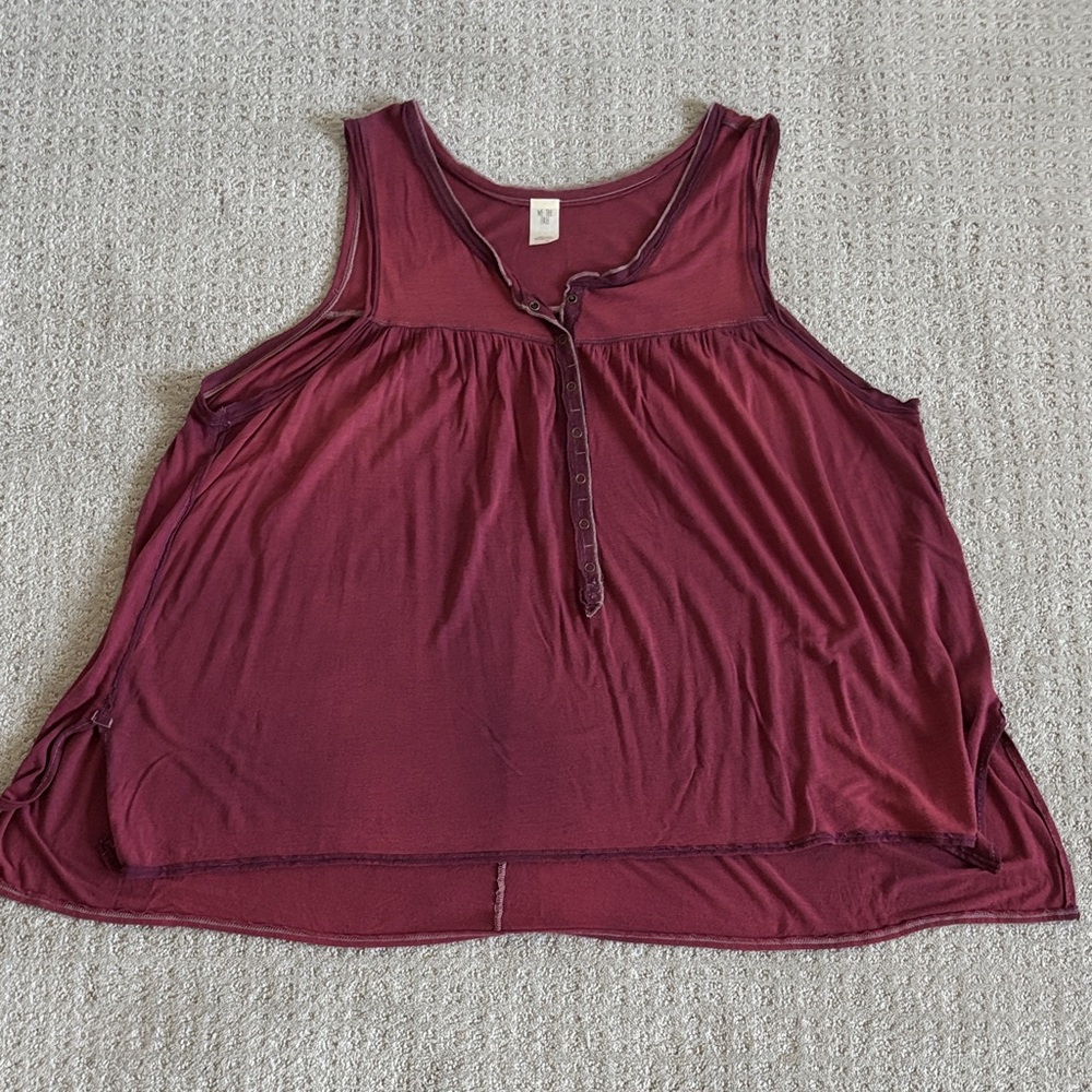 We The Free Women’s Burgundy Tank Top Size Medium